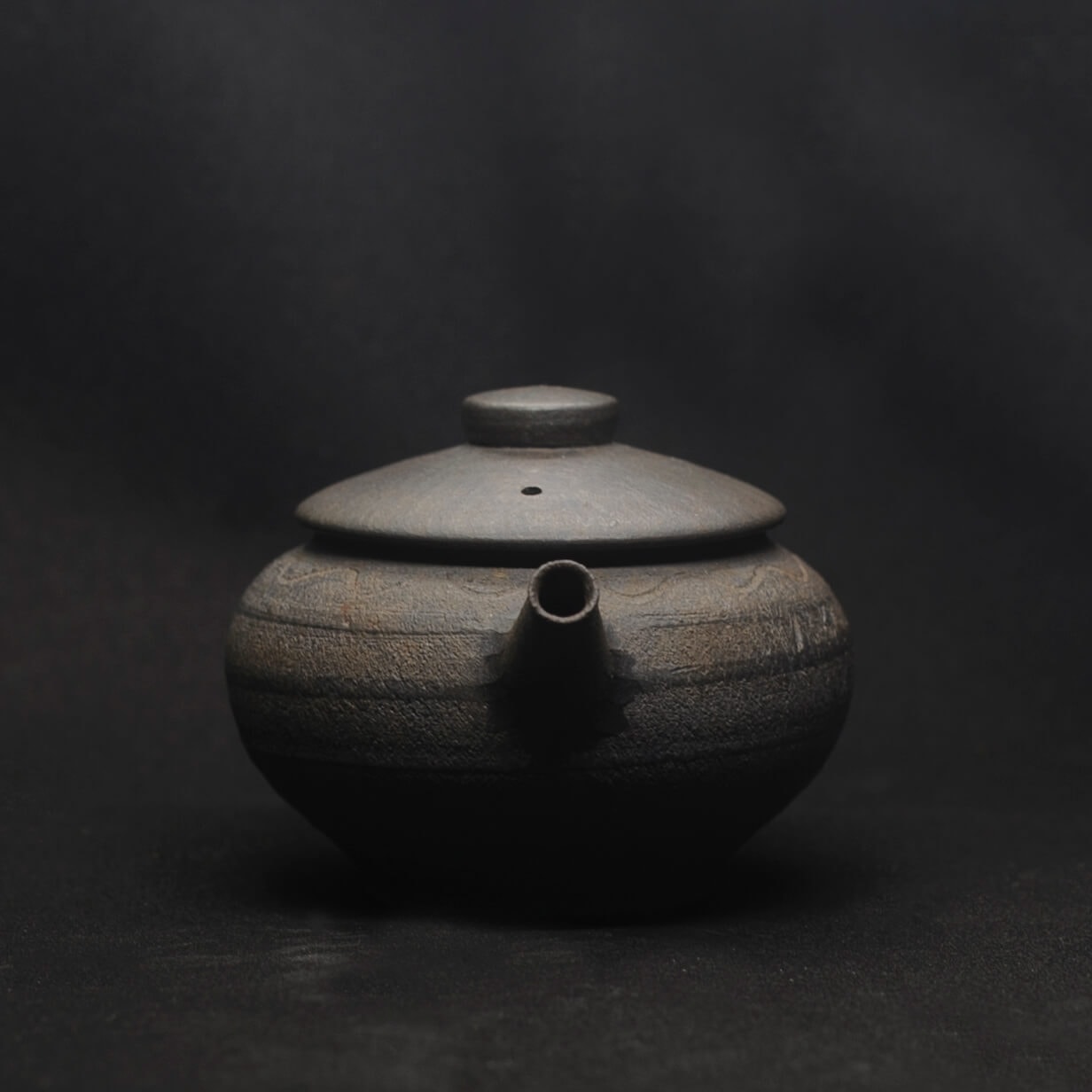 Чайник Yozu «Горшок с ручкой» №2, 110 мл (чёрная глина, угольный обжиг)