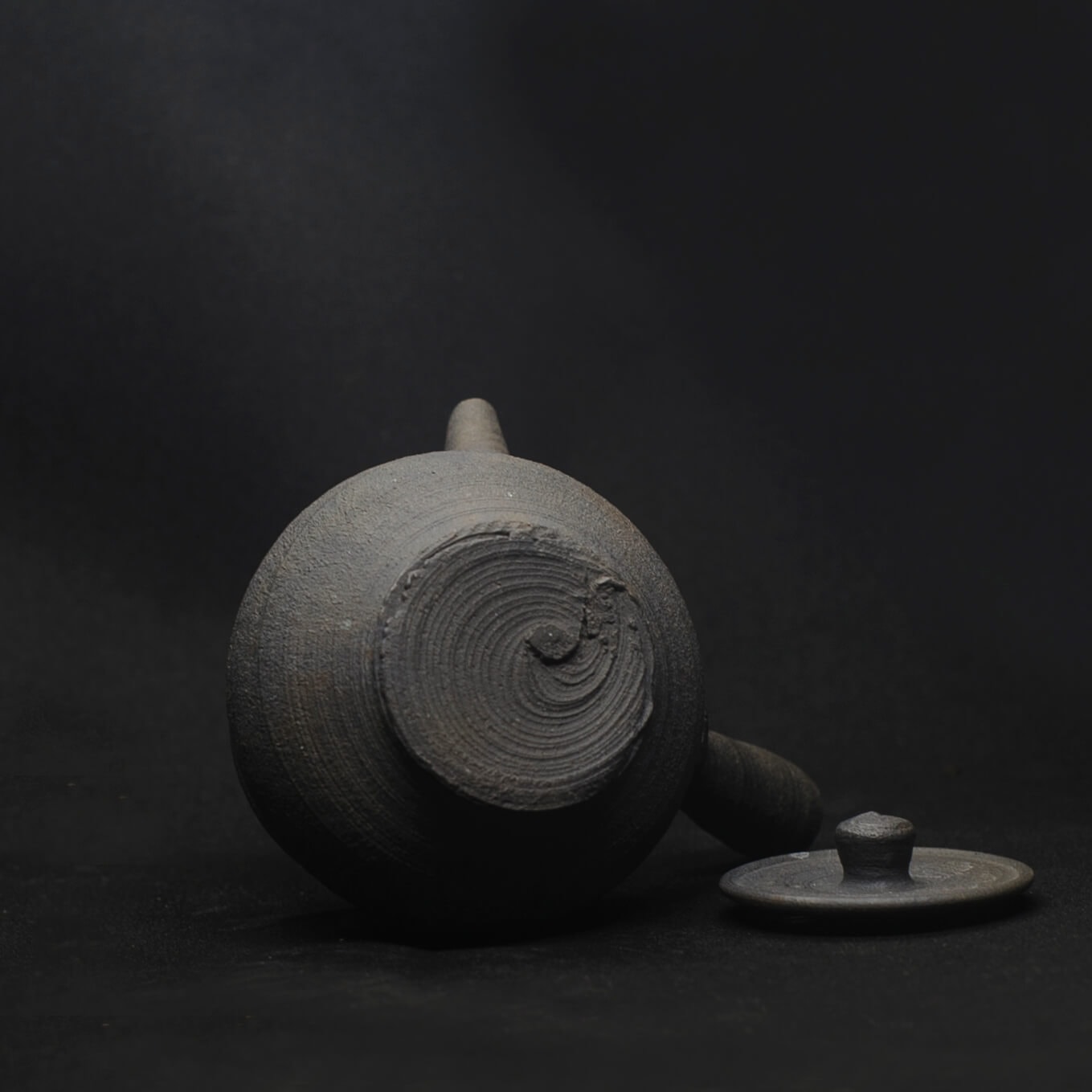 Чайник Yozu «Крынка» №1, 80 мл (чёрная глина, угольный обжиг)